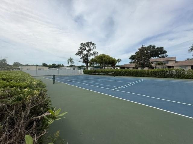 Community Tennis - 2131 RIDGE RD S #74, LARGO