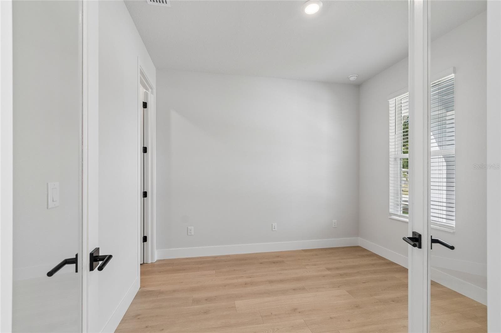 Study - 2916 W ELLIS DR, TAMPA
