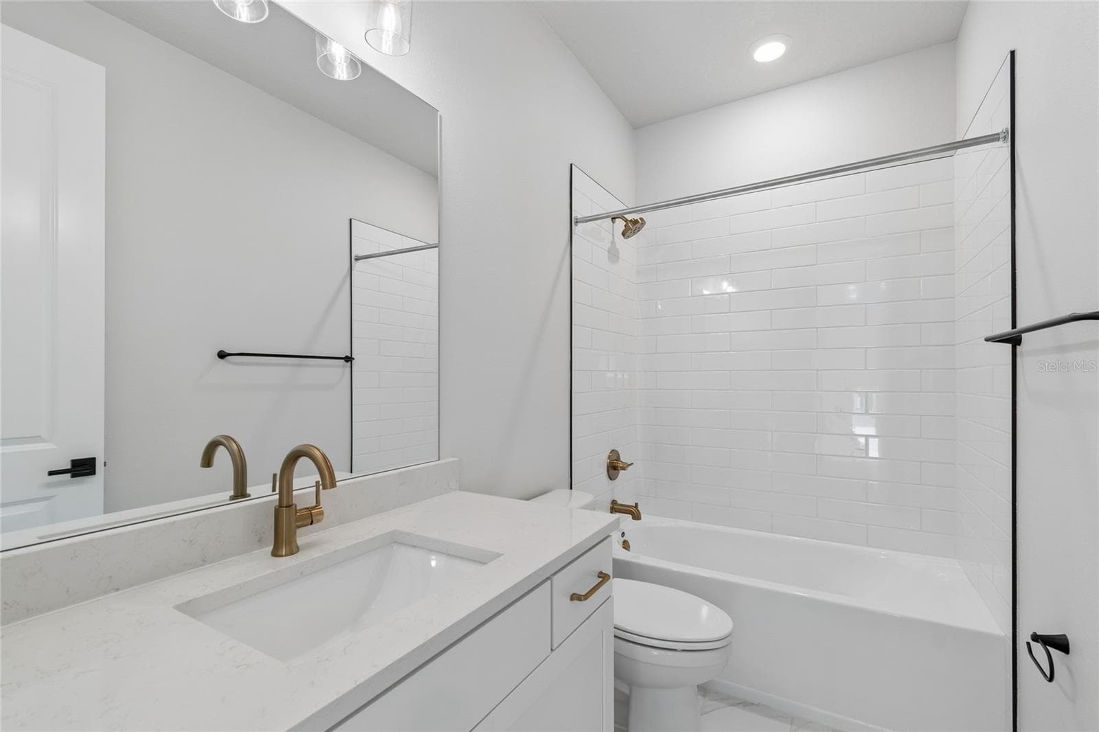 Bathroom Two - 2916 W ELLIS DR, TAMPA
