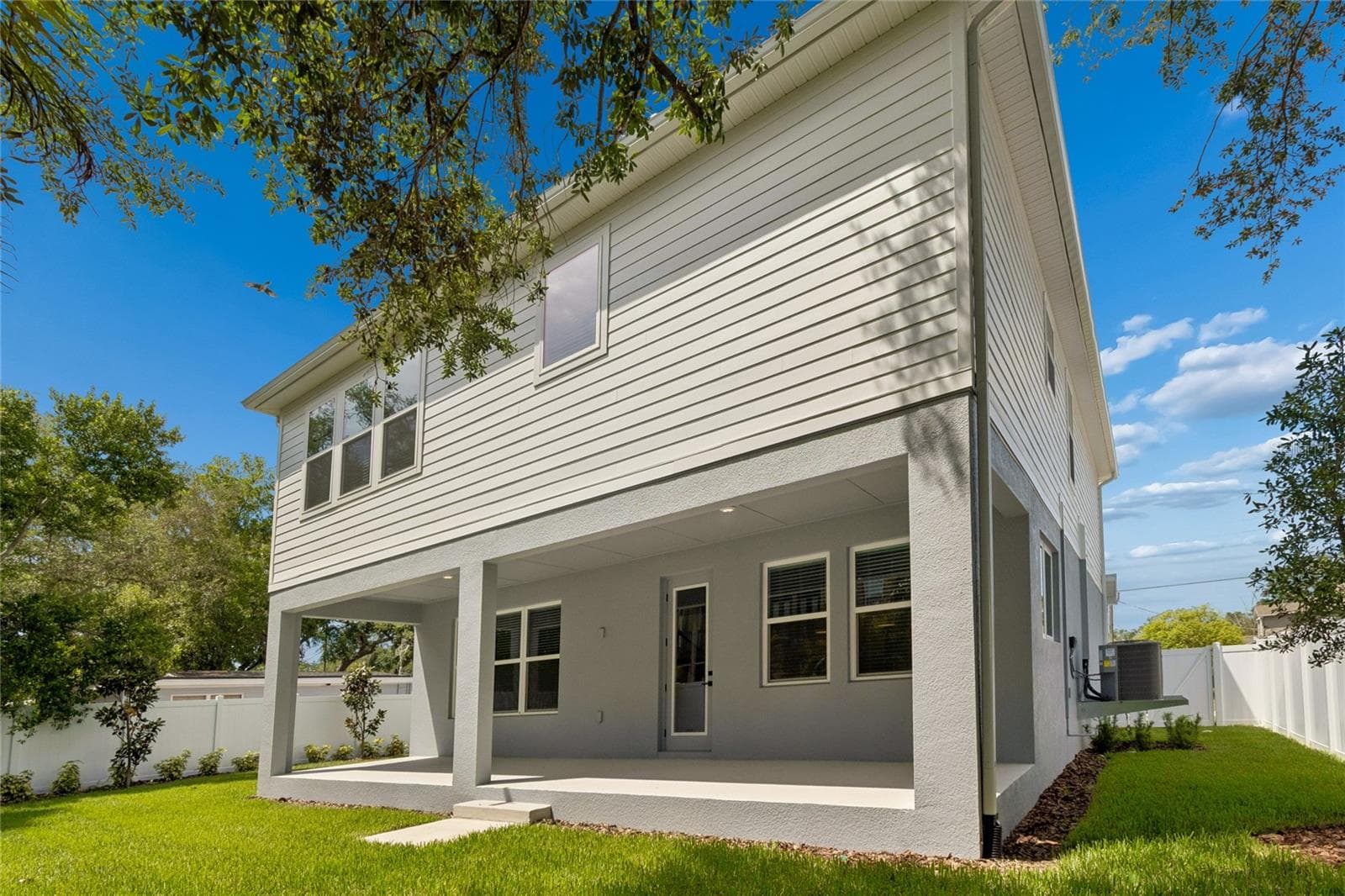 Rear Exterior - 2916 W ELLIS DR, TAMPA