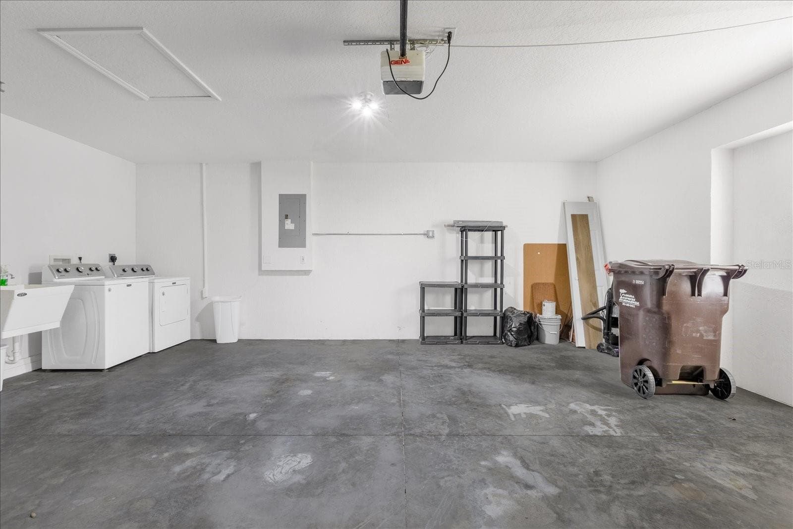 2 car garage with laundry - 6359 SW 117TH LOOP, OCALA