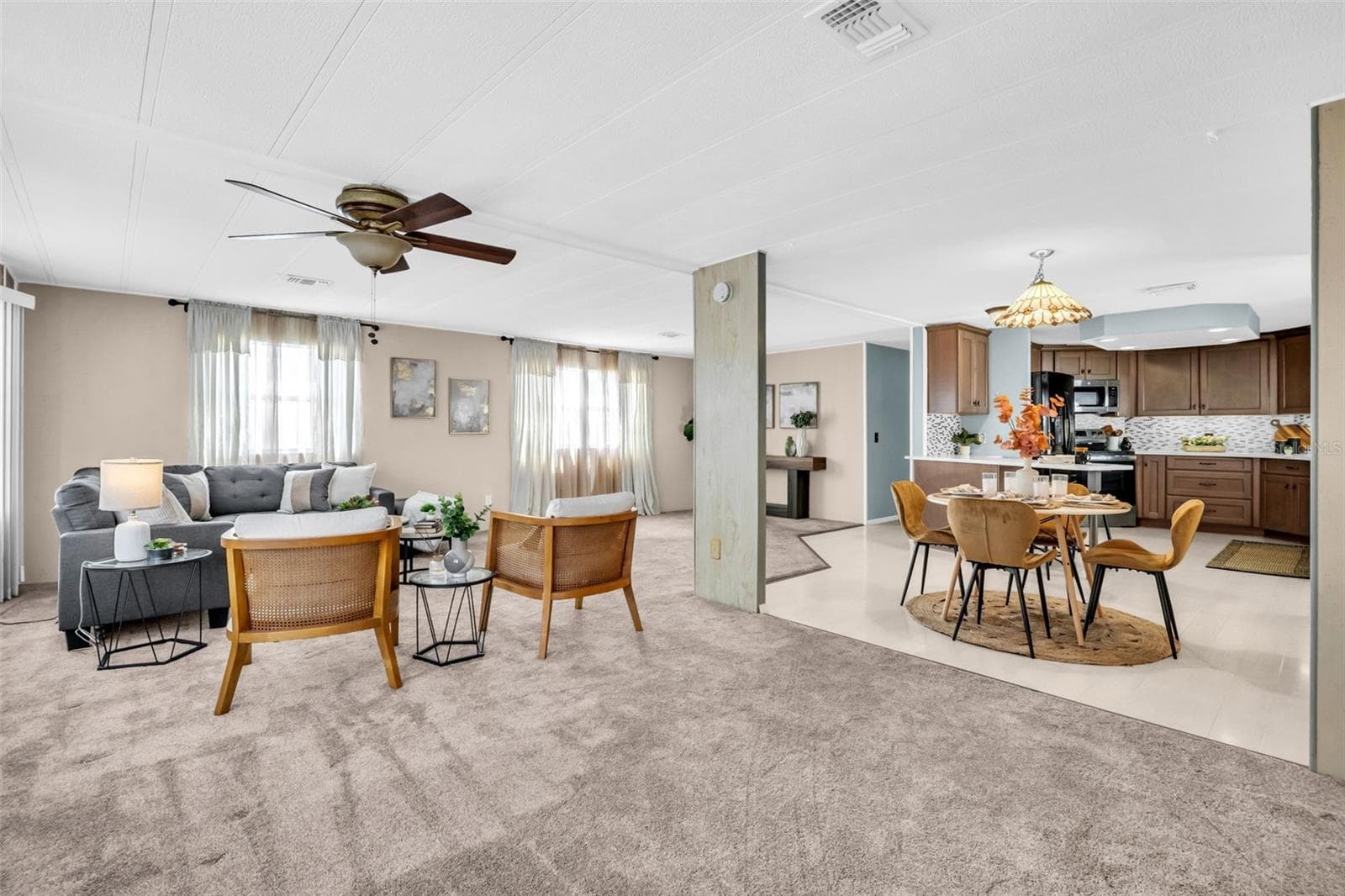 Manufactured Home at 23 MOUNTAIN LAUREL DR, PALM HARBOR, photo 16 of 66