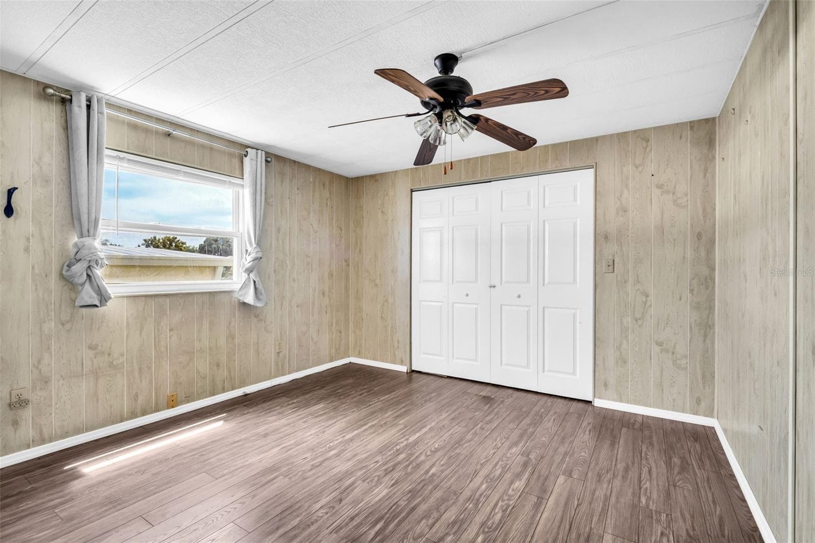Manufactured Home at 23 MOUNTAIN LAUREL DR, PALM HARBOR, photo 37 of 66