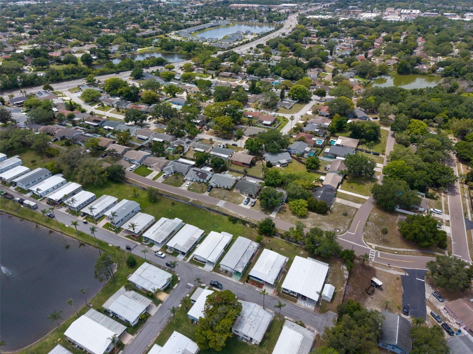 Manufactured Home at 23 MOUNTAIN LAUREL DR, PALM HARBOR, photo 56 of 66