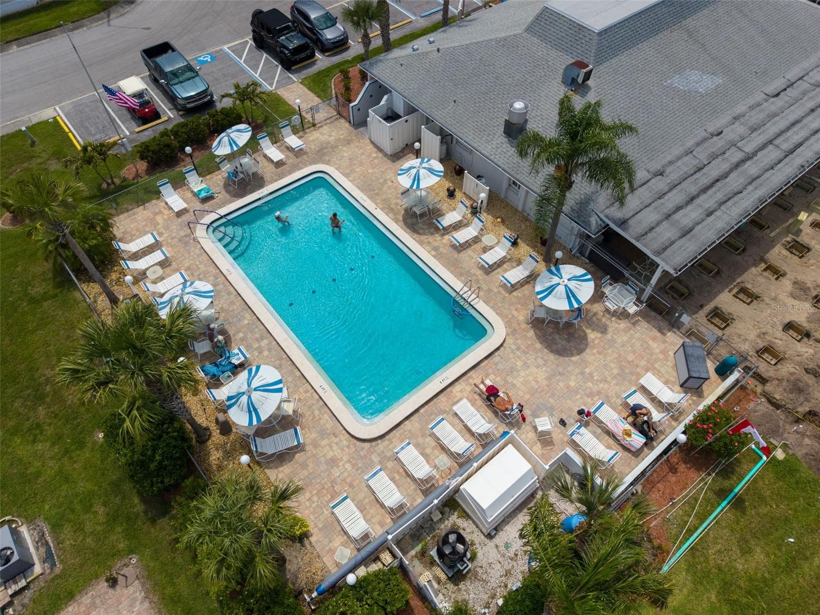 Manufactured Home at 23 MOUNTAIN LAUREL DR, PALM HARBOR, photo 65 of 66