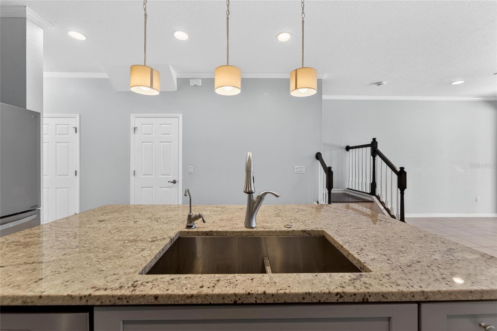 Townhouse at 8108 MUDDY PINES PL, TAMPA, photo 6 of 74