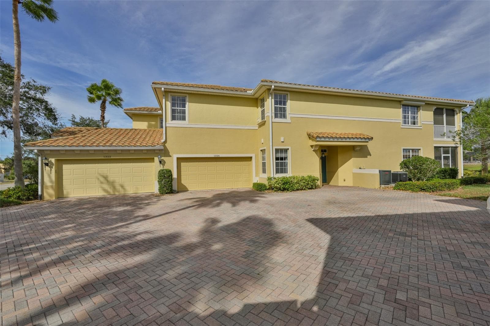 Condominium at 1324 EMERALD DUNES DR, SUN CITY CENTER, photo 4 of 53
