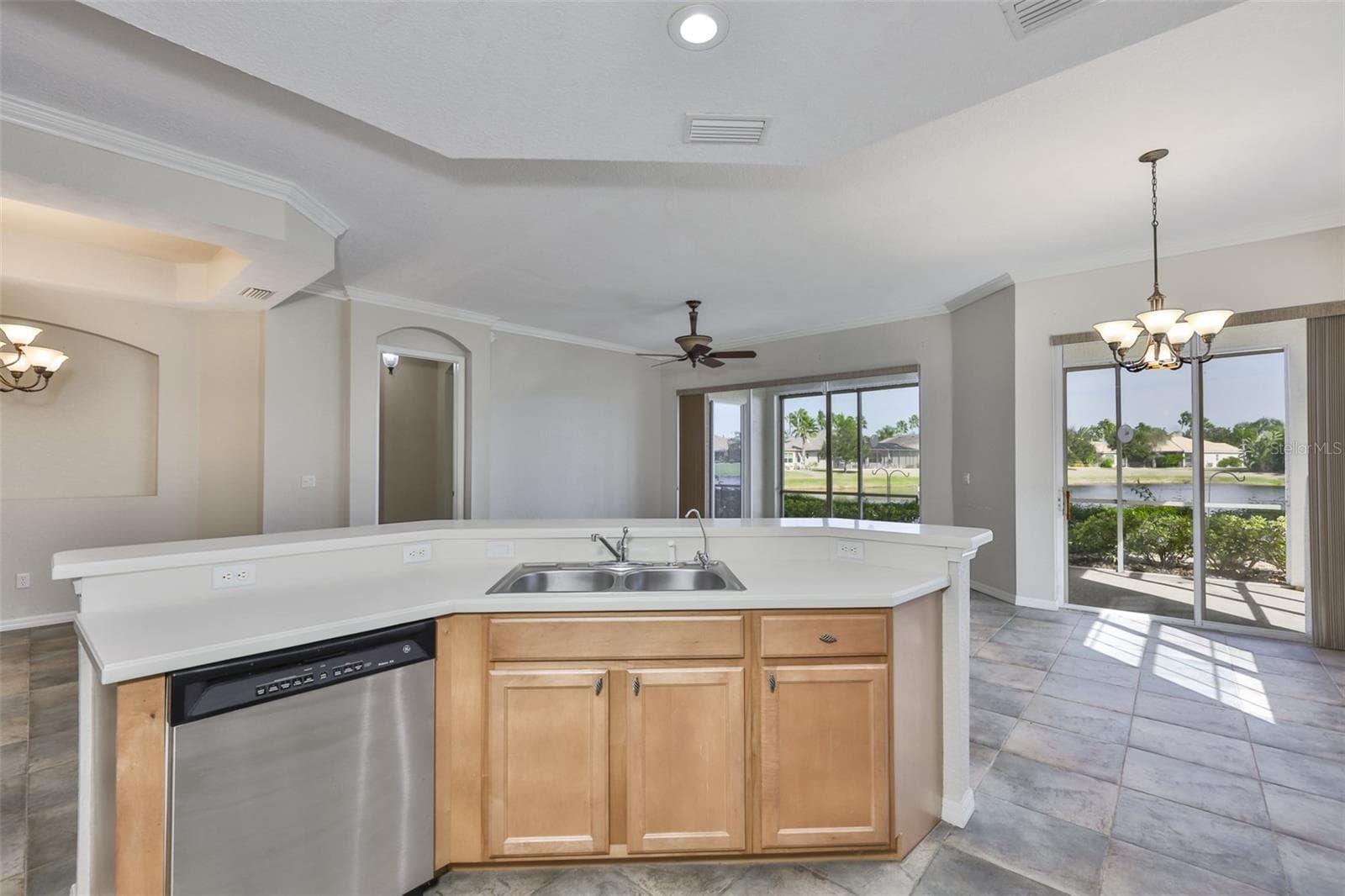 Condominium at 1324 EMERALD DUNES DR, SUN CITY CENTER, photo 11 of 53