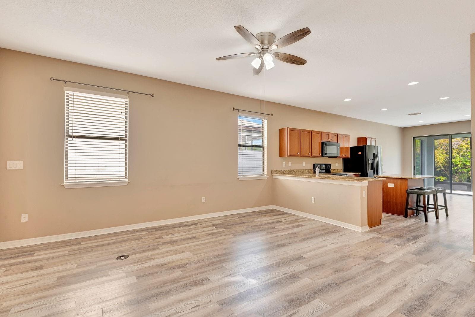Single Family Residence at 9116 MOUNTAIN CAMELLIA LN, RIVERVIEW, photo 14 of 75