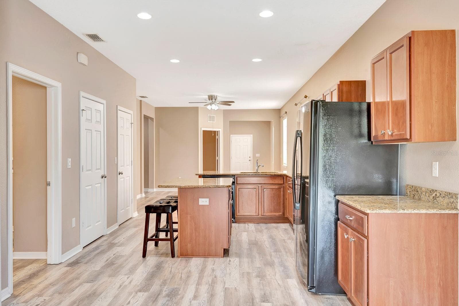 Single Family Residence at 9116 MOUNTAIN CAMELLIA LN, RIVERVIEW, photo 17 of 75