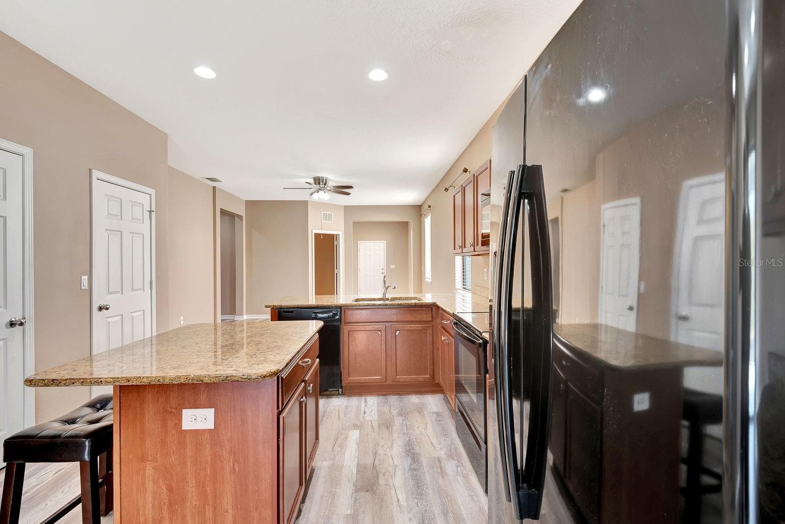 Single Family Residence at 9116 MOUNTAIN CAMELLIA LN, RIVERVIEW, photo 21 of 75