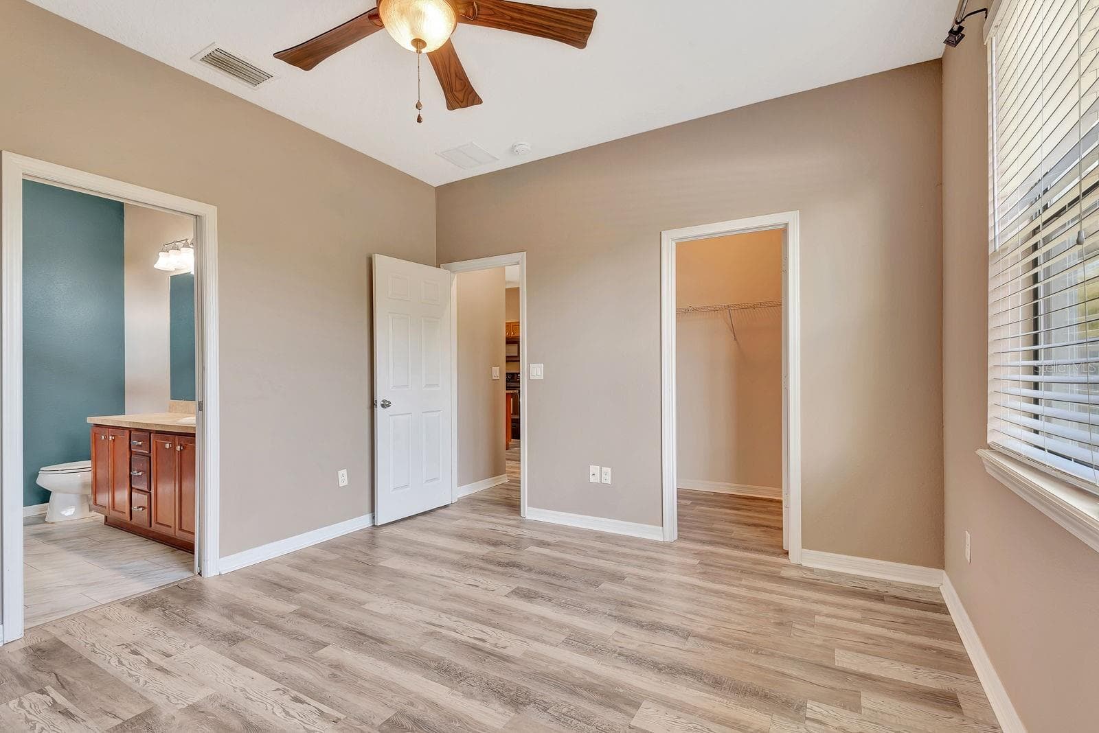 Single Family Residence at 9116 MOUNTAIN CAMELLIA LN, RIVERVIEW, photo 38 of 75