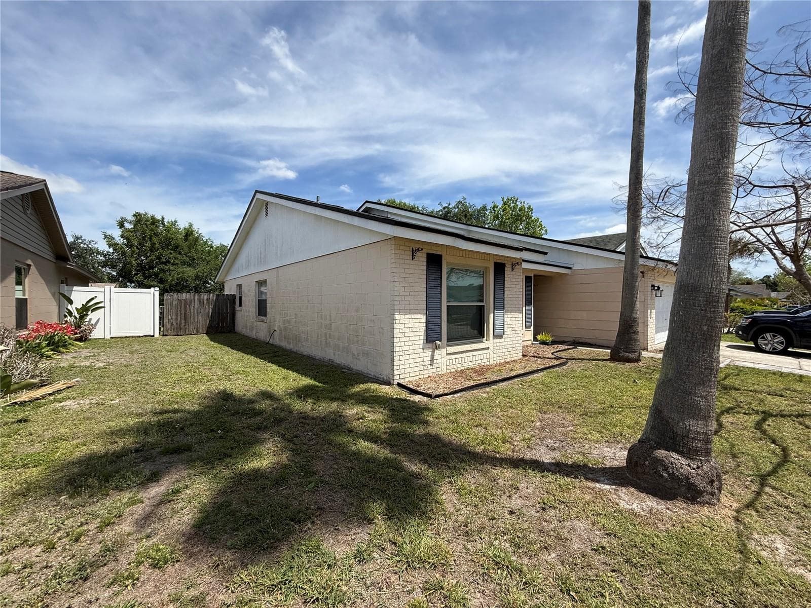 Single Family Residence at 712 HAZY MEADOW CT, BRANDON, photo 3 of 20