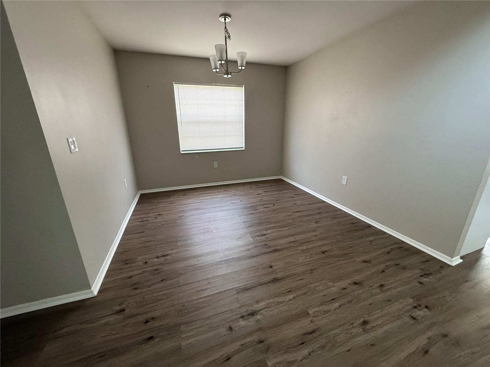 Single Family Residence at 712 HAZY MEADOW CT, BRANDON, photo 11 of 20