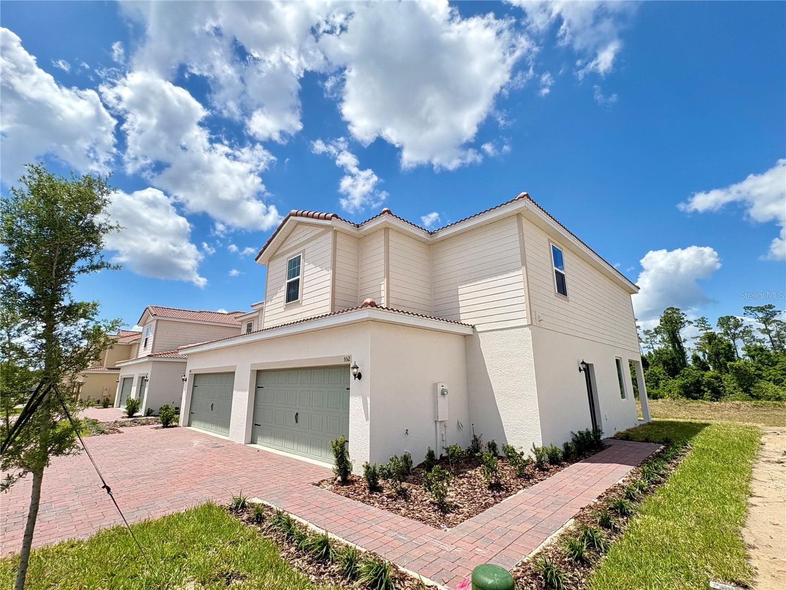 Townhouse at 552 BAY LEAF DR, POINCIANA, photo 2 of 20