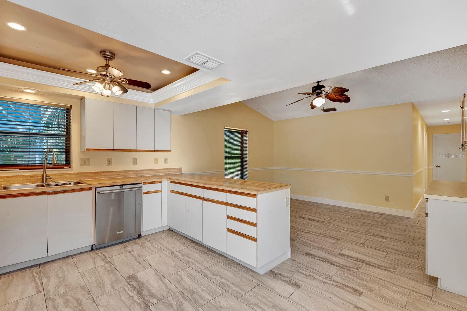 Single Family Residence at 5017 80TH AVENUE CIR E, SARASOTA, photo 13 of 51