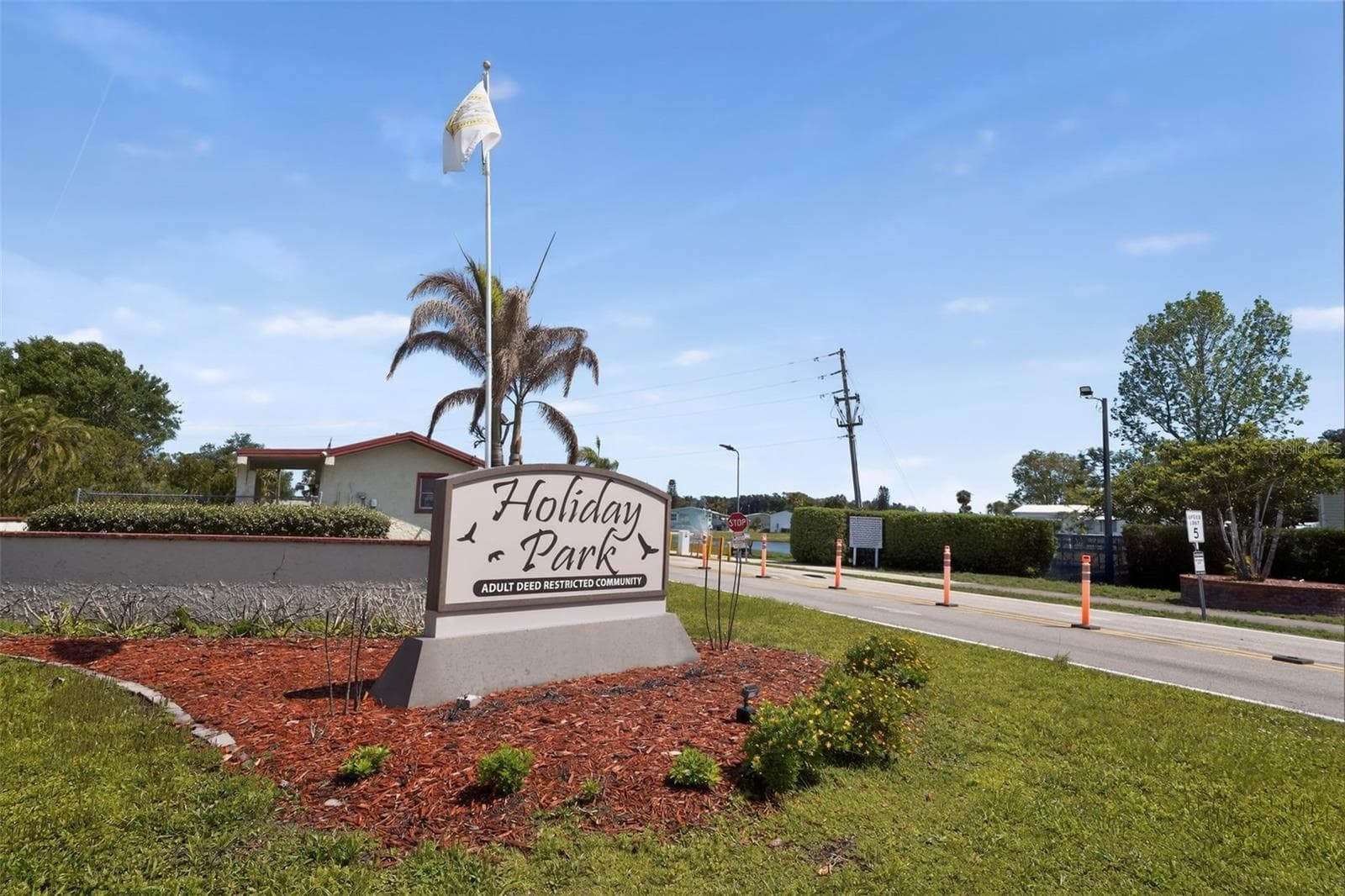 Manufactured Home at 132 HOLIDAY PARK BLVD NE, PALM BAY, photo 25 of 31