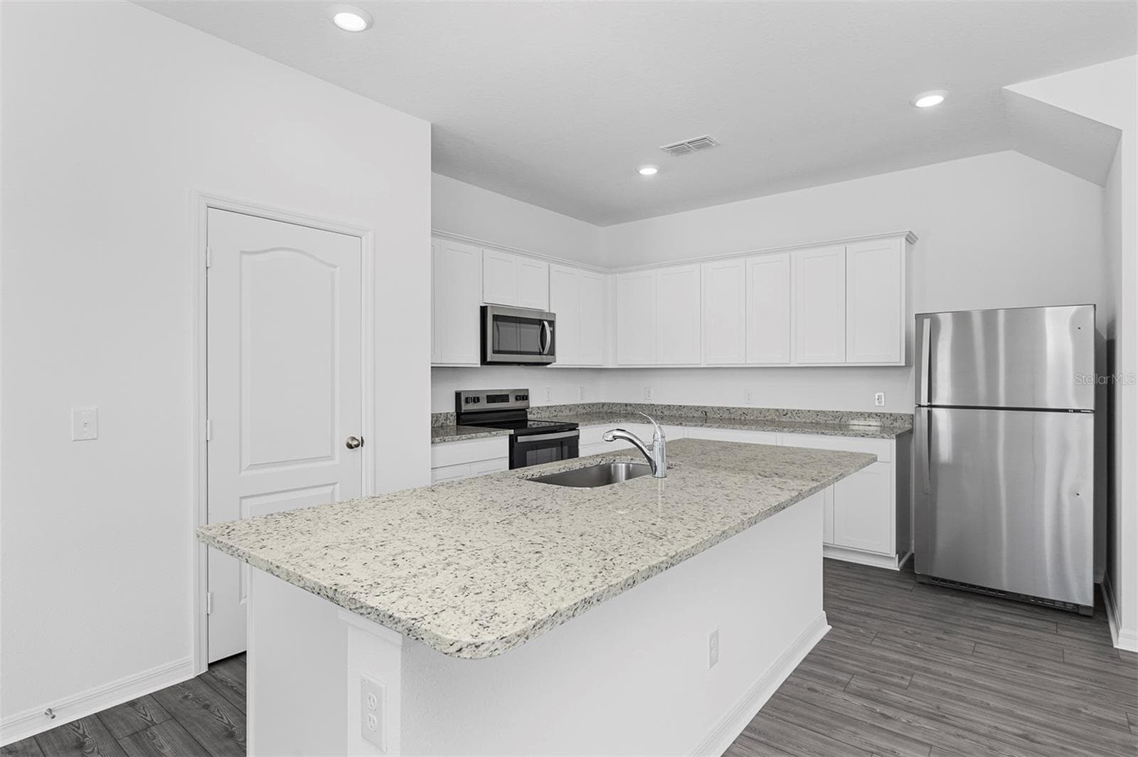 Townhouse at 564 BAY LEAF DR, POINCIANA, photo 6 of 20