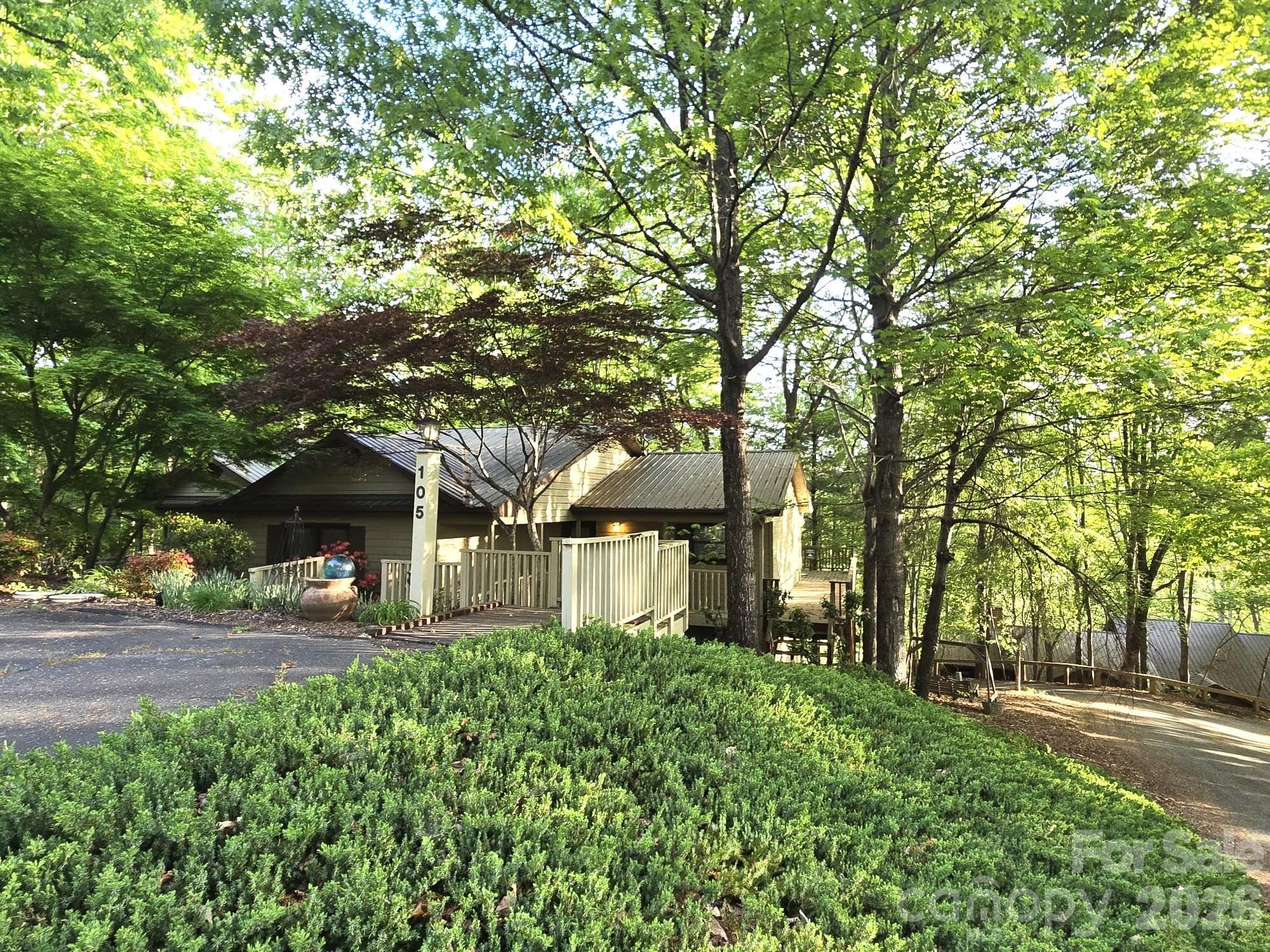 Townhouse at Lake Lure, photo 2 of 38