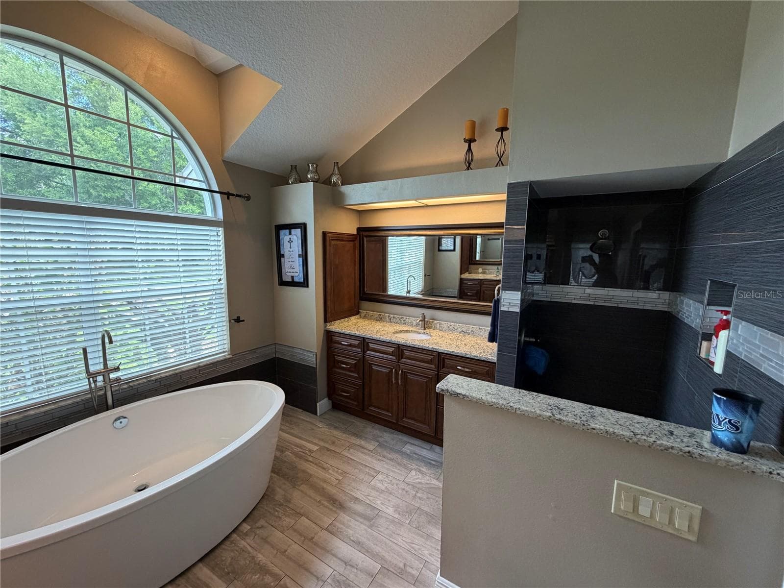 Single Family Residence at 1616 KINSMERE DR, TRINITY, photo 20 of 40