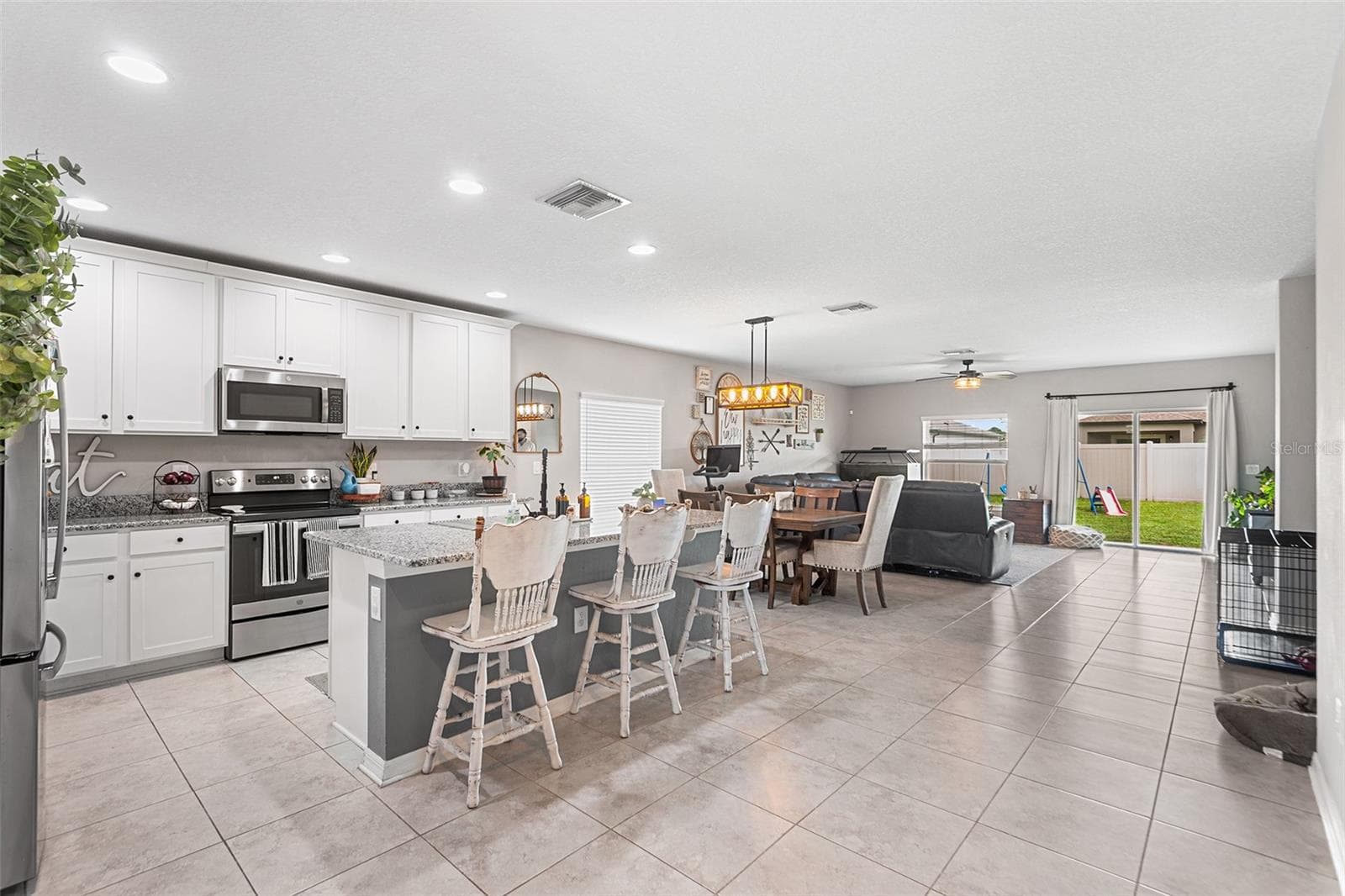 Single Family Residence at 12960 CONQUISTADOR LOOP, SPRING HILL, photo 5 of 26