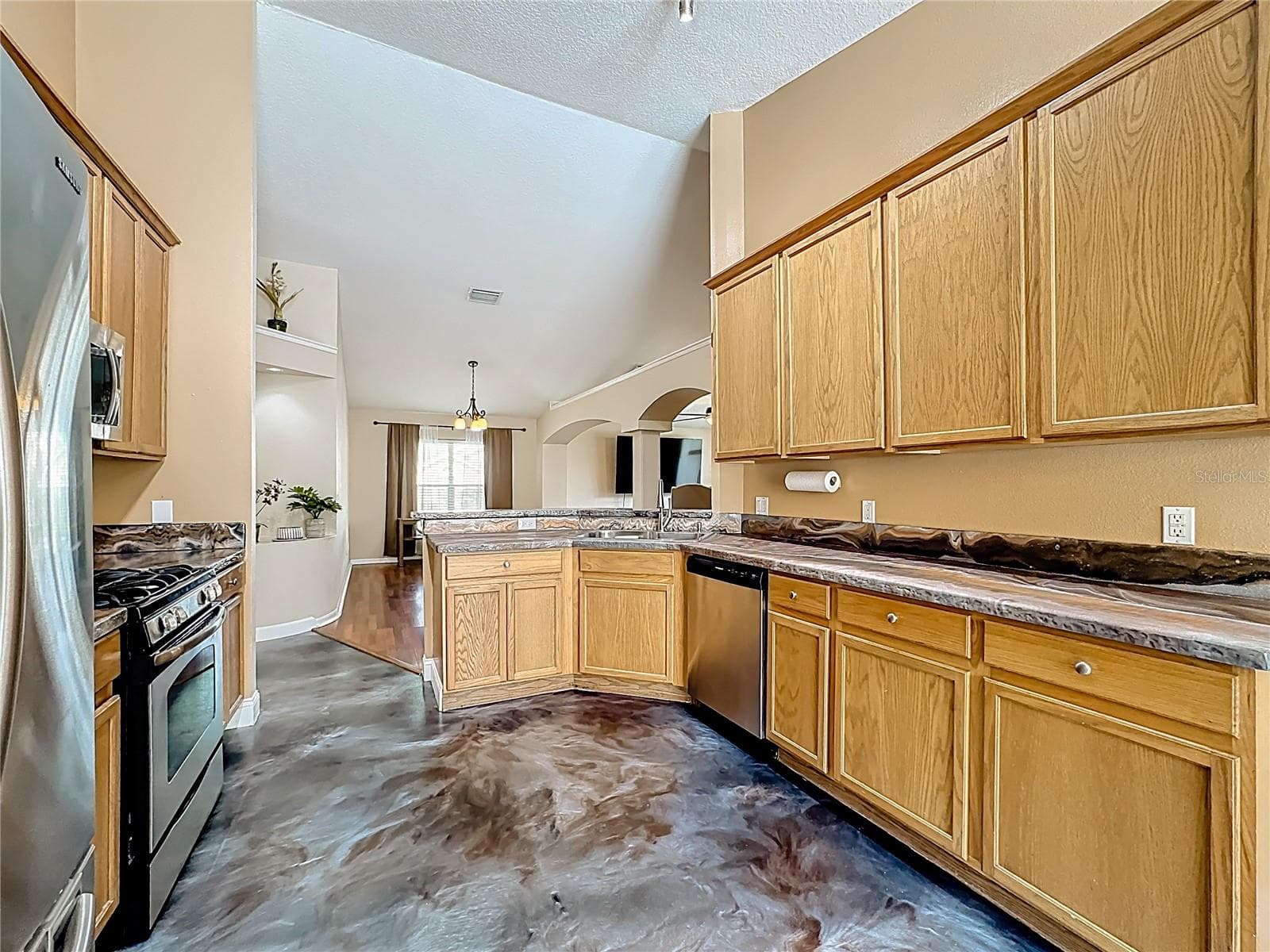Single Family Residence at 7116 COLONY POINTE DR, RIVERVIEW, photo 28 of 38