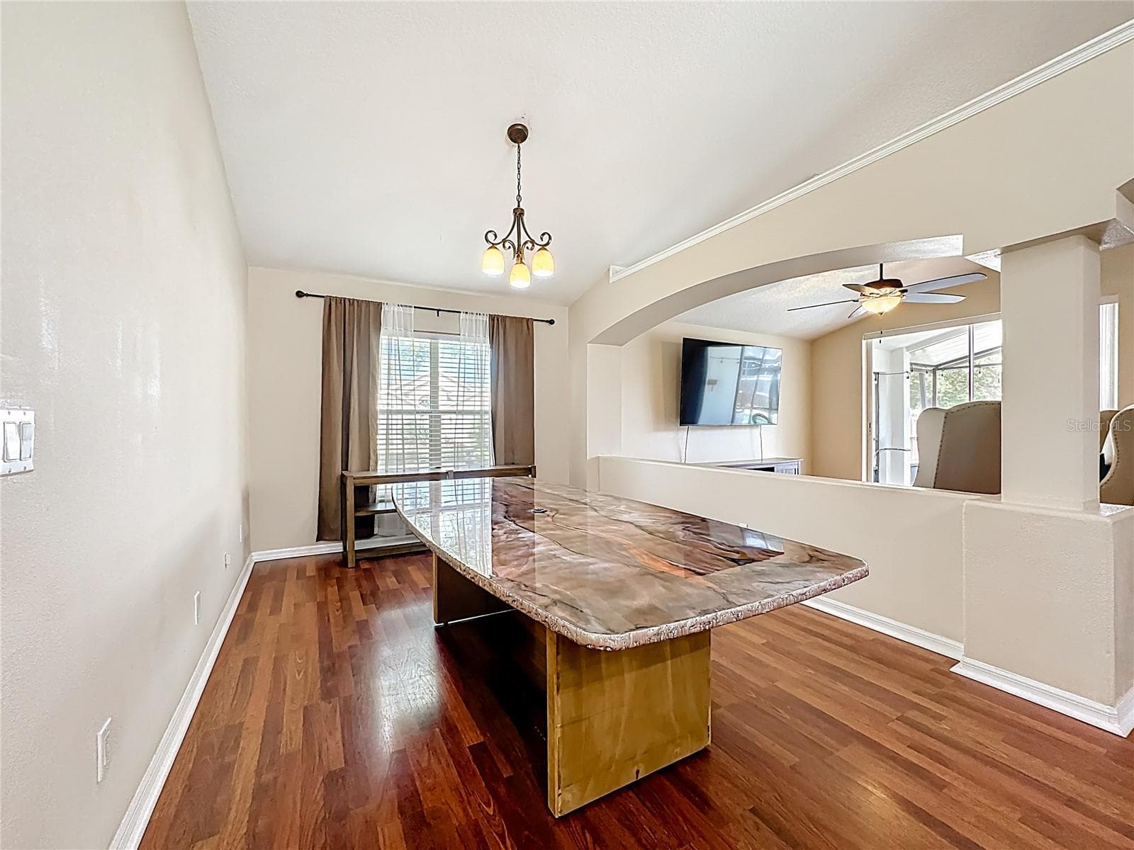 Single Family Residence at 7116 COLONY POINTE DR, RIVERVIEW, photo 7 of 38
