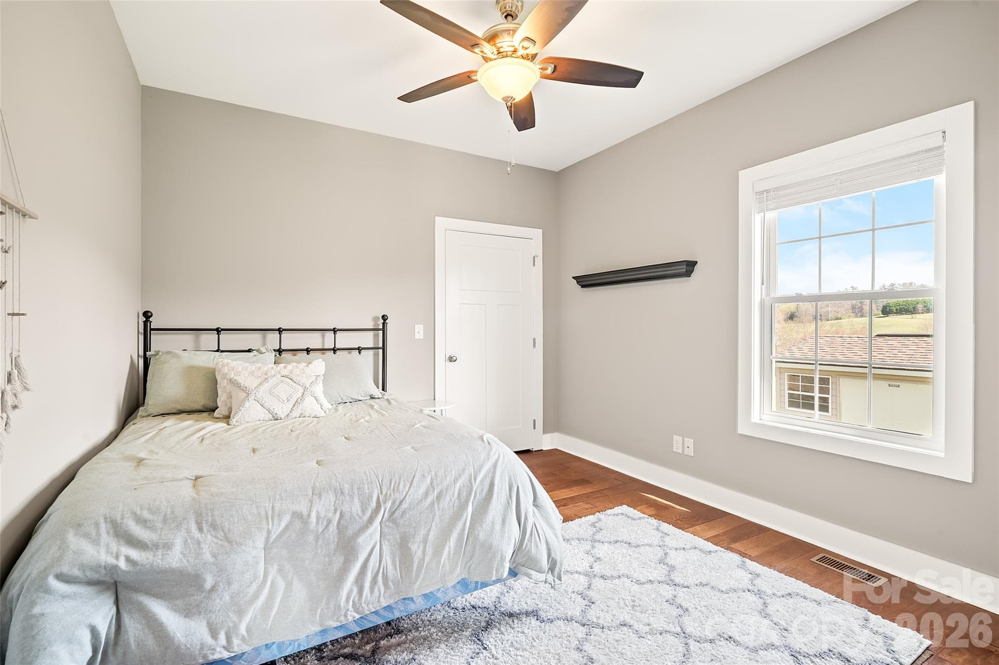 Single Family Residence at 223 River Breeze Lane, Etowah, photo 12 of 27