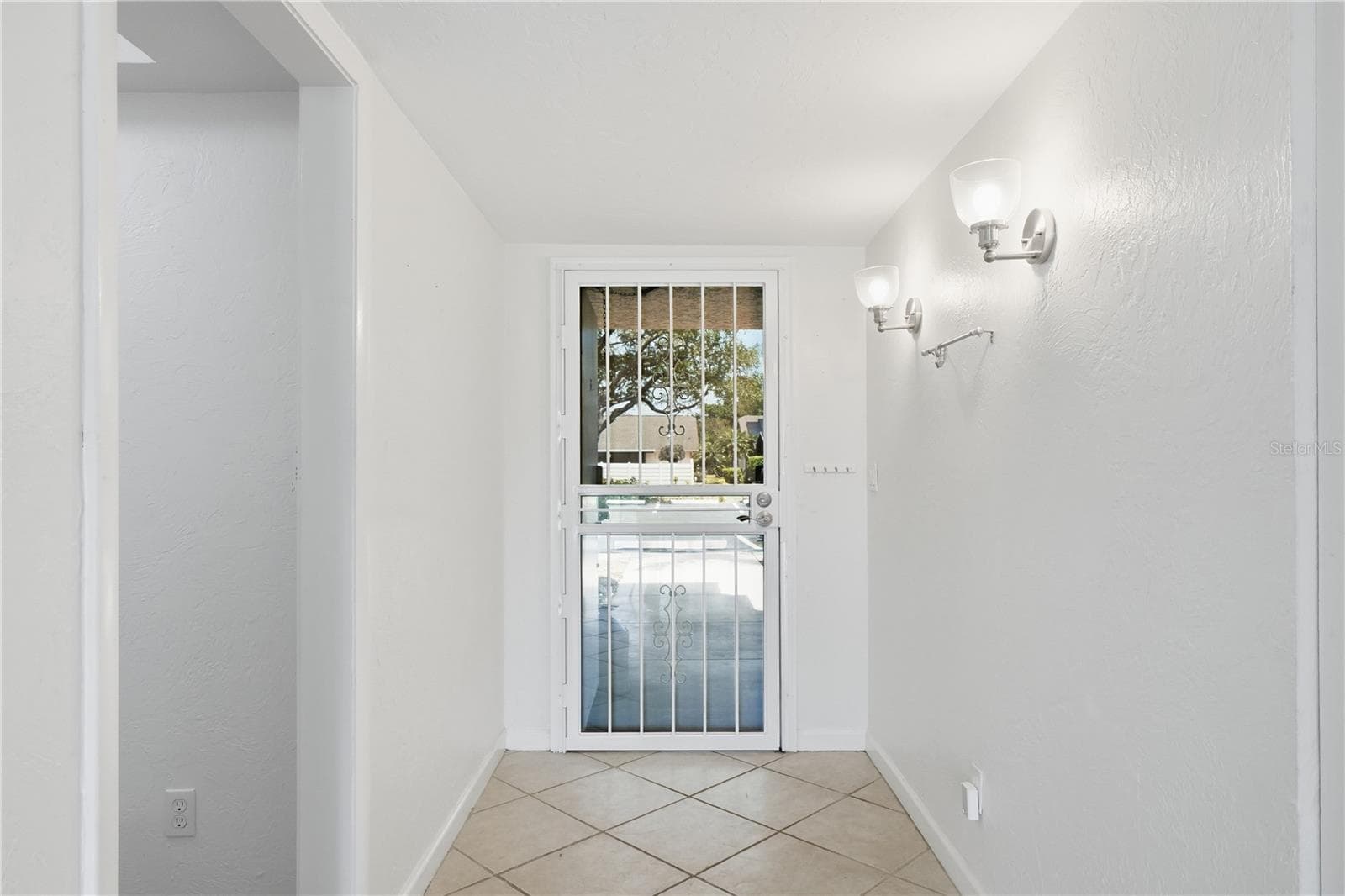 Condominium at 7860 PALM AIRE LN #103, SARASOTA, photo 7 of 19