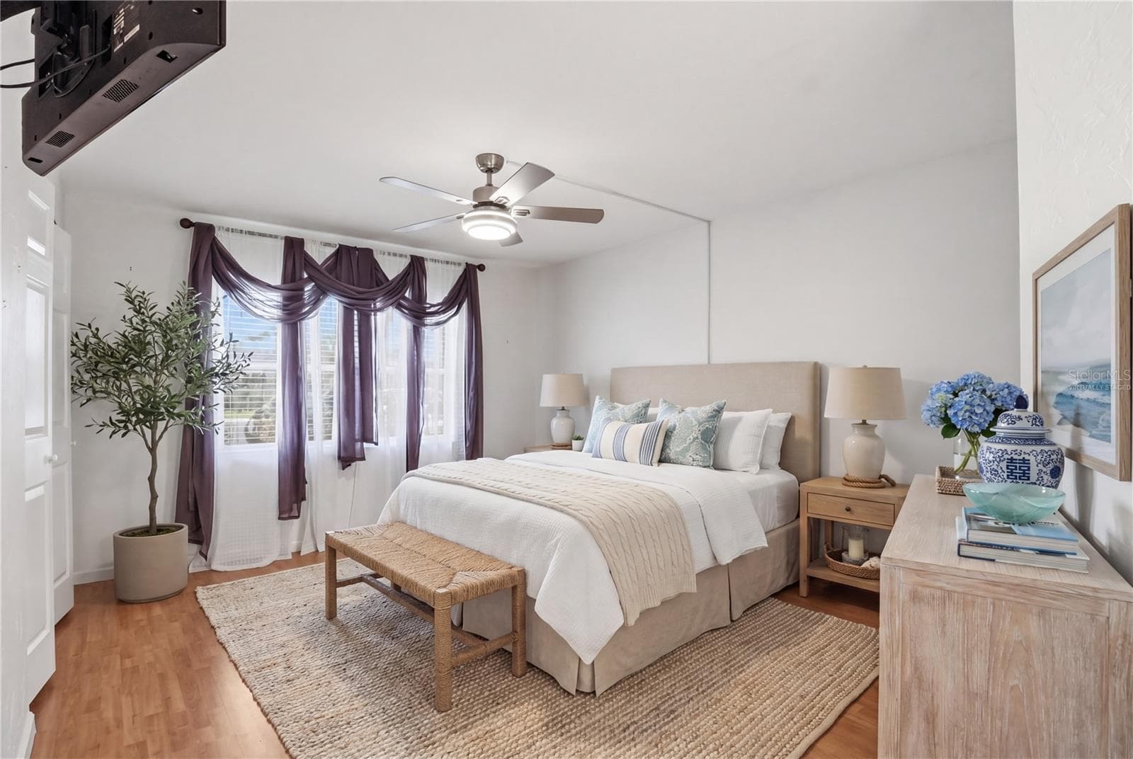 Virtually Staged - 7860 PALM AIRE LN #103, SARASOTA