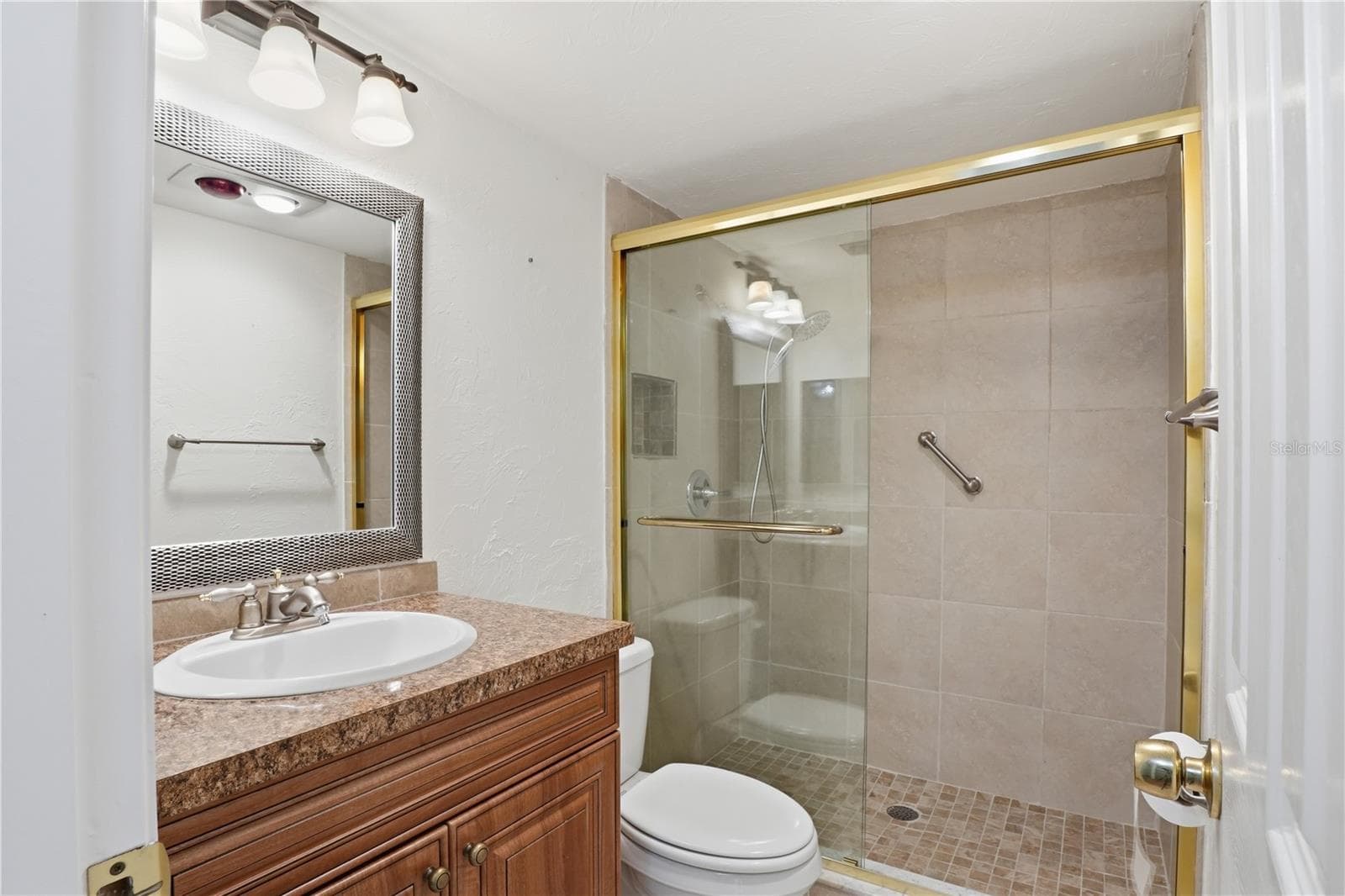 Condominium at 7860 PALM AIRE LN #103, SARASOTA, photo 16 of 19