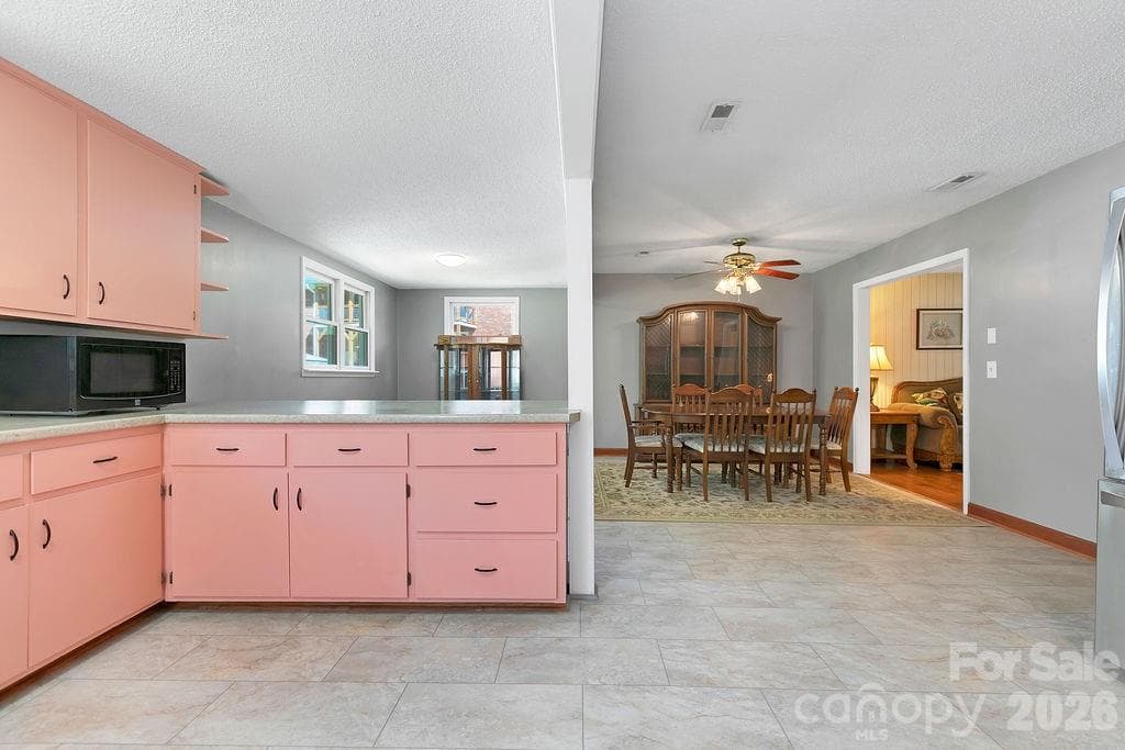 Spacious Kitchen - 1482 Island Ford Road, Brevard