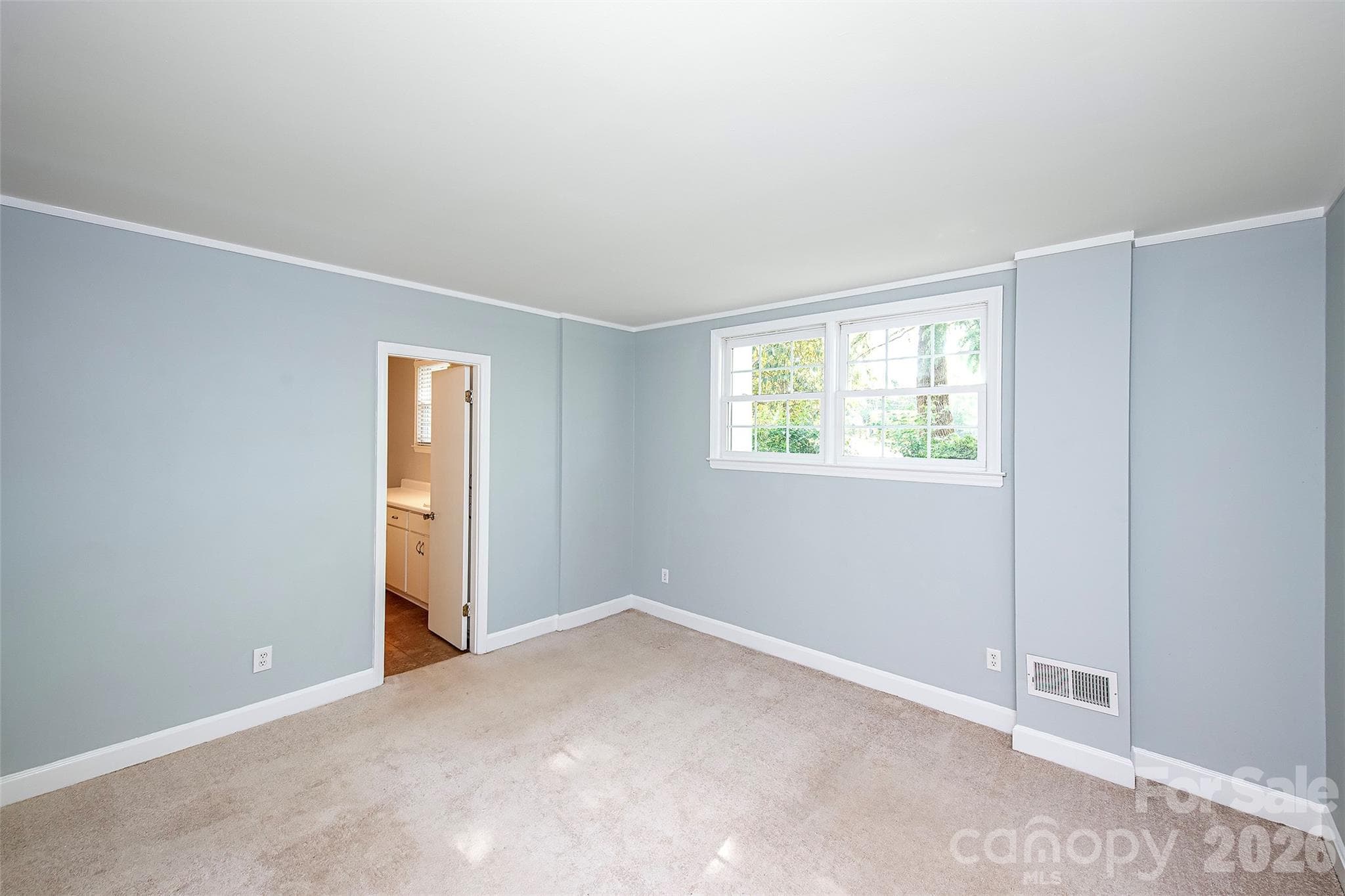 Single Family Residence at 6629 Knightswood Drive, Charlotte, photo 22 of 38