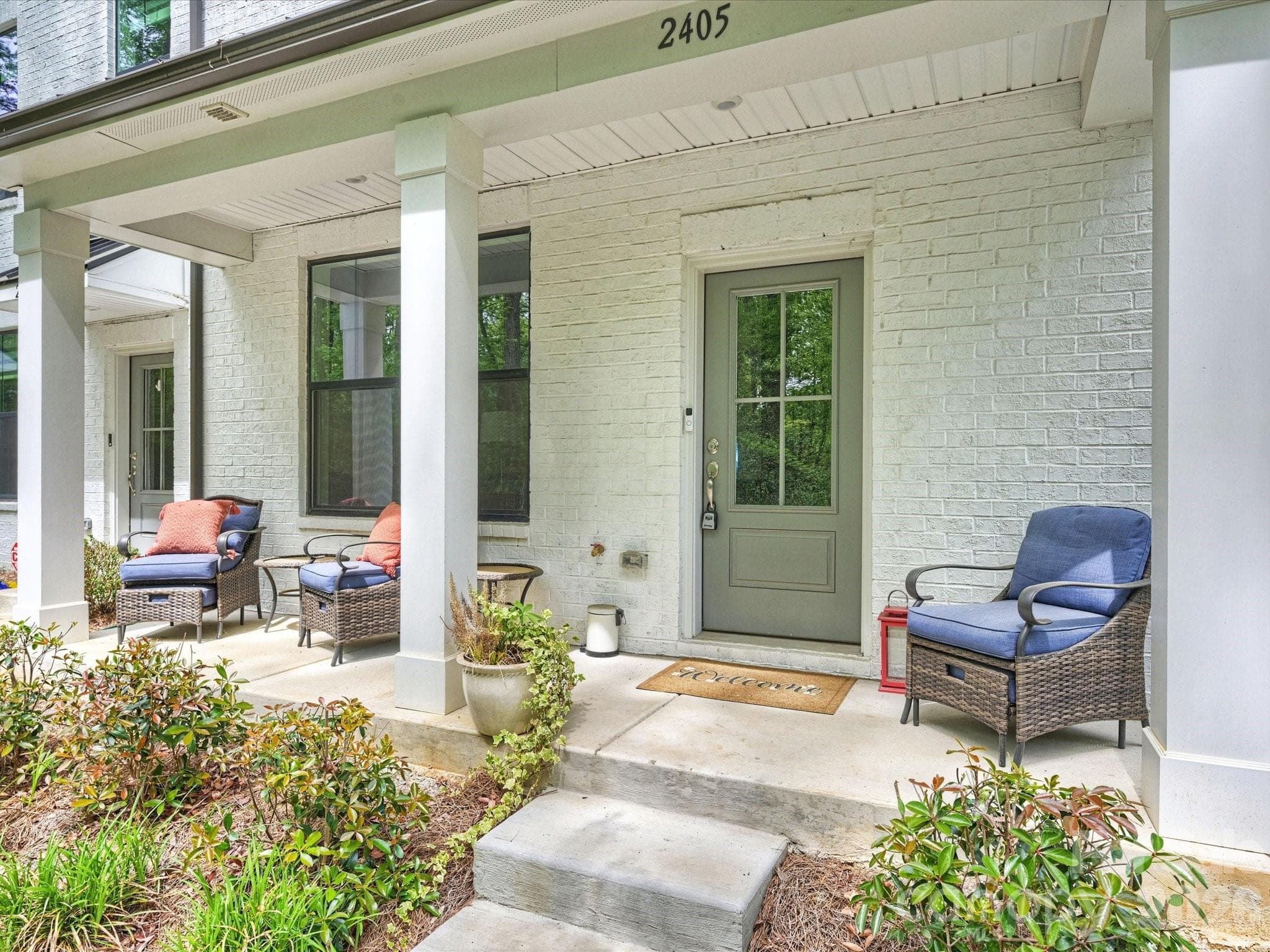 Front Entrance - Charlotte