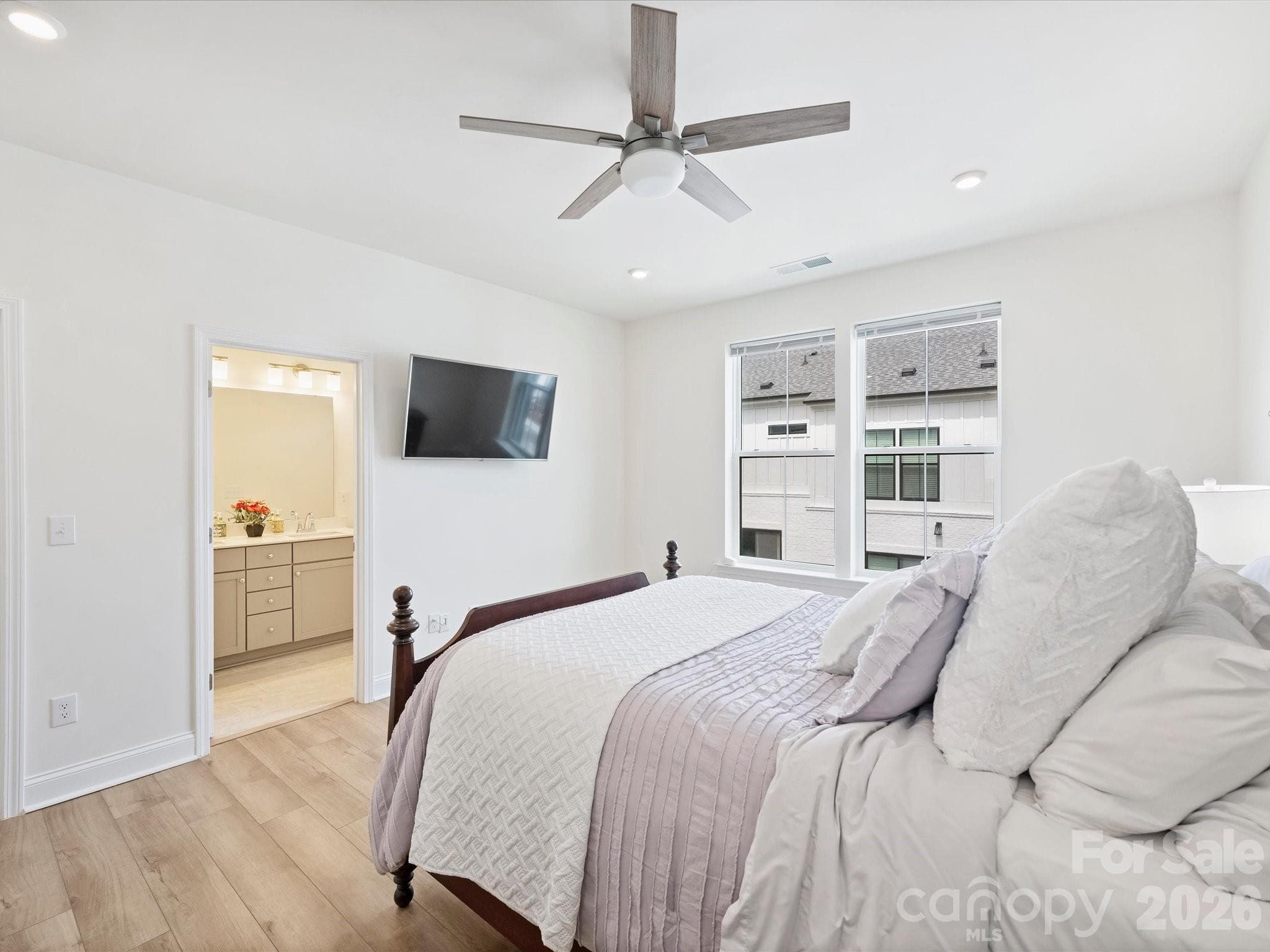 Primary Bedroom - Charlotte