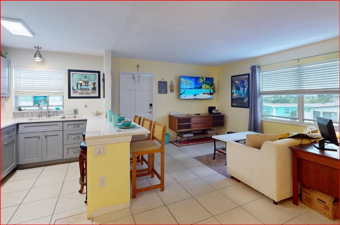 Condominium at 11440 1ST ST E #6, TREASURE ISLAND, photo 8 of 36