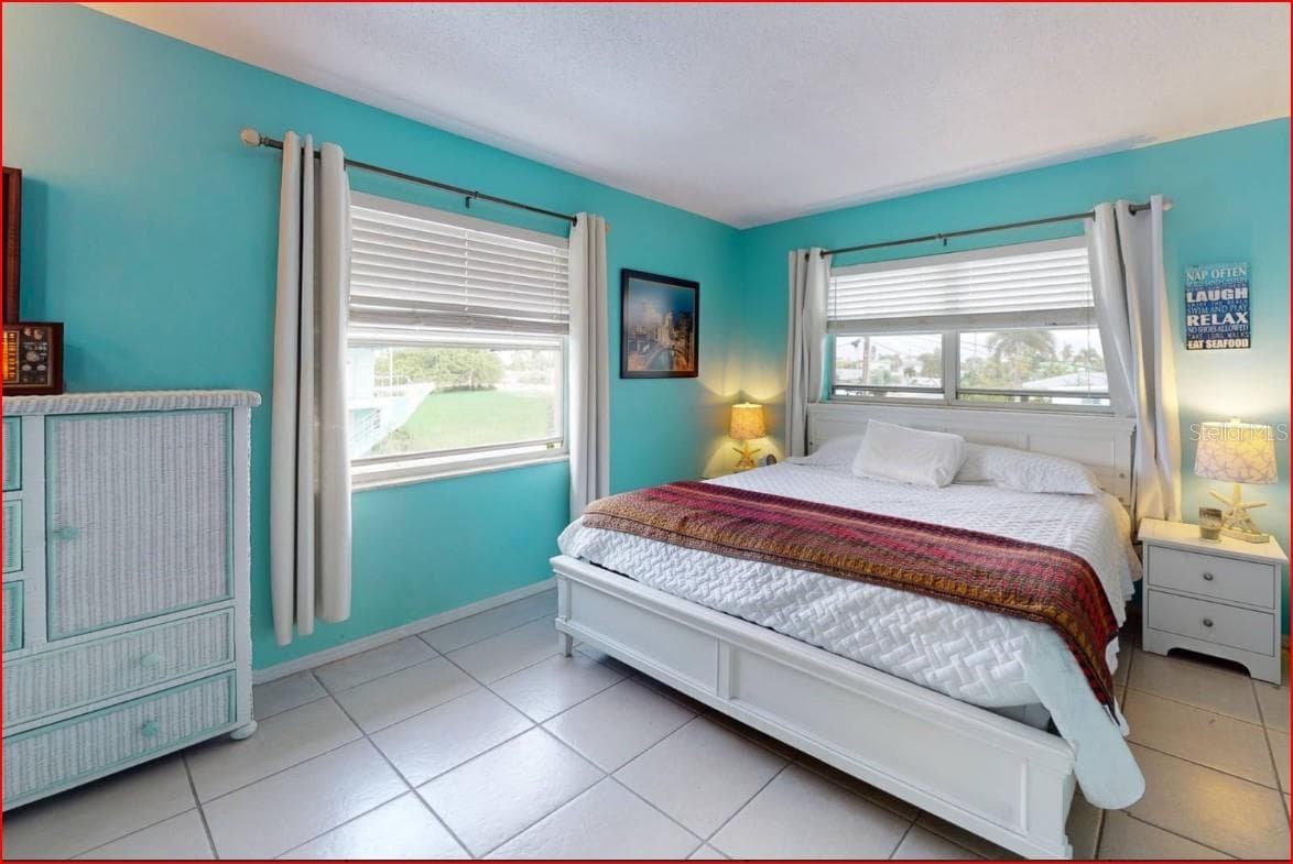 Condominium at 11440 1ST ST E #6, TREASURE ISLAND, photo 13 of 36