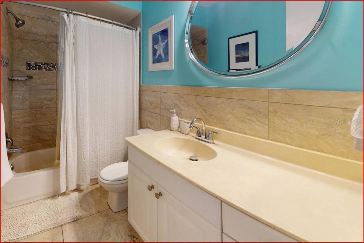 Condominium at 11440 1ST ST E #6, TREASURE ISLAND, photo 15 of 36
