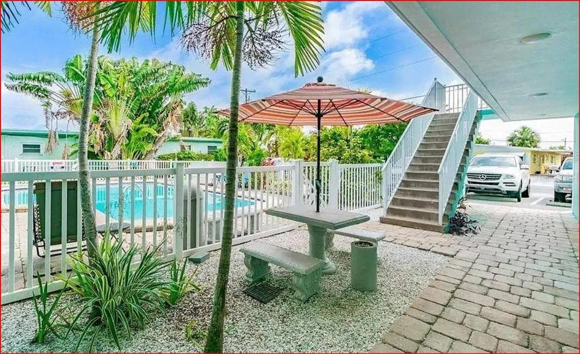 Condominium at 11440 1ST ST E #6, TREASURE ISLAND, photo 18 of 36
