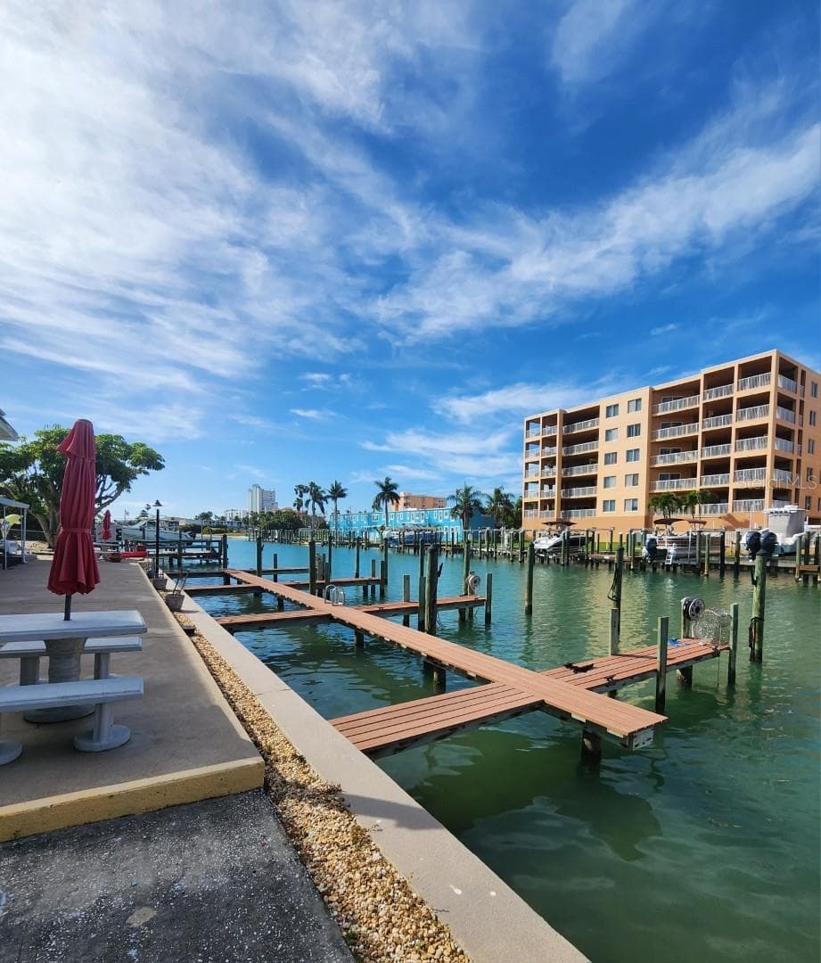 Condominium at 11440 1ST ST E #6, TREASURE ISLAND, photo 19 of 36