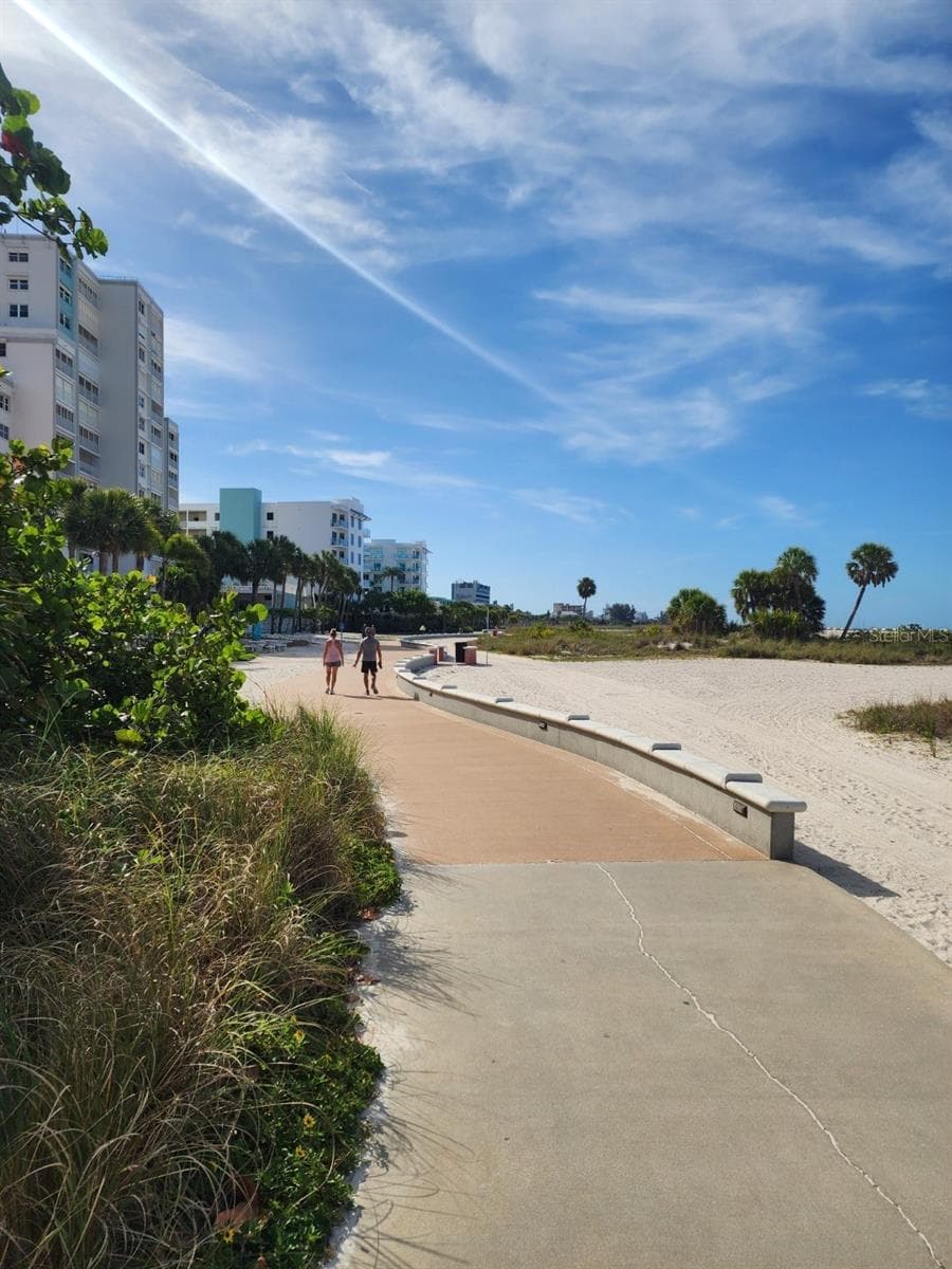 Condominium at 11440 1ST ST E #6, TREASURE ISLAND, photo 24 of 36