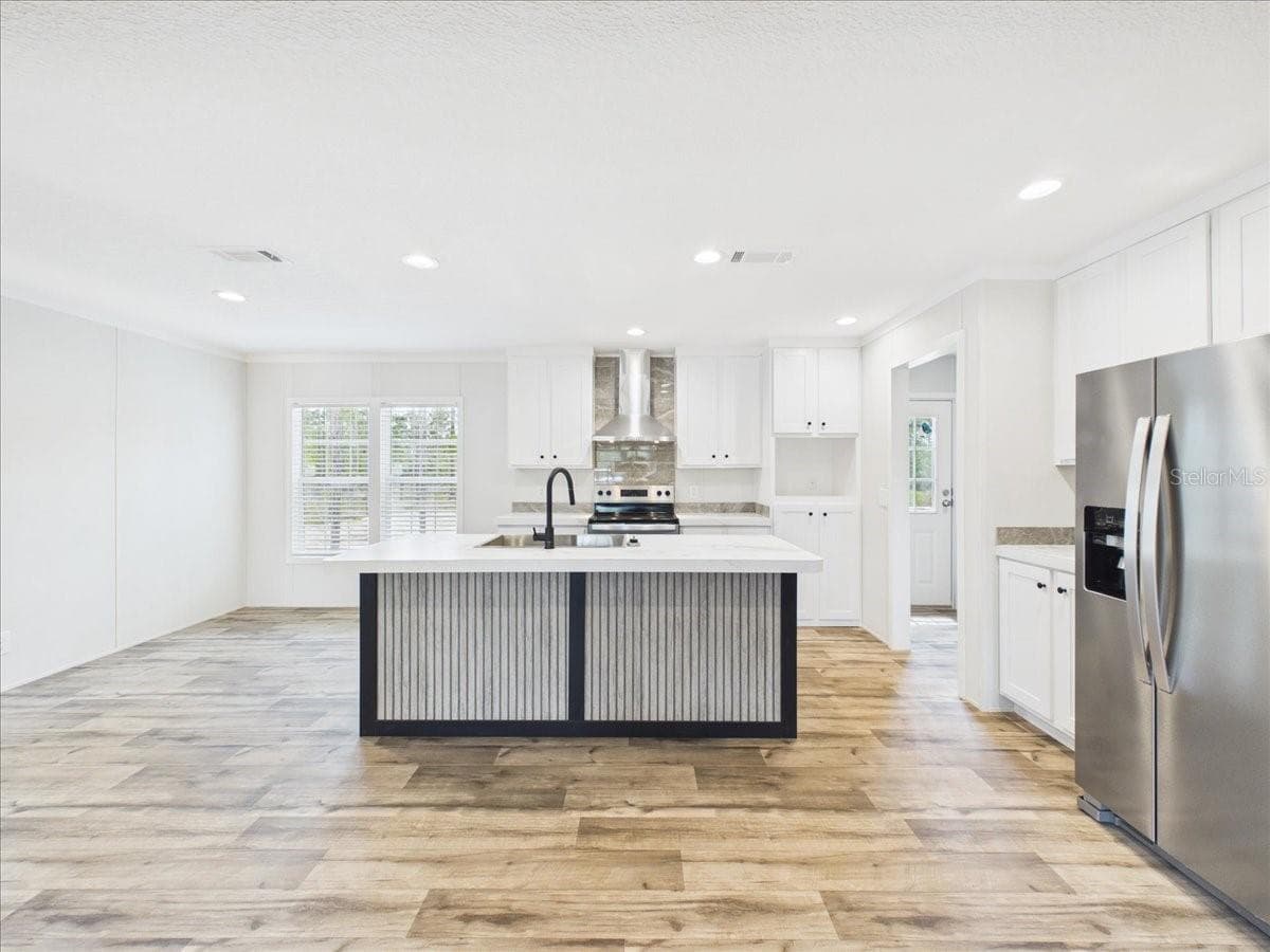 Manufactured Home at 137 BEULAH DR, HAWTHORNE, photo 6 of 31