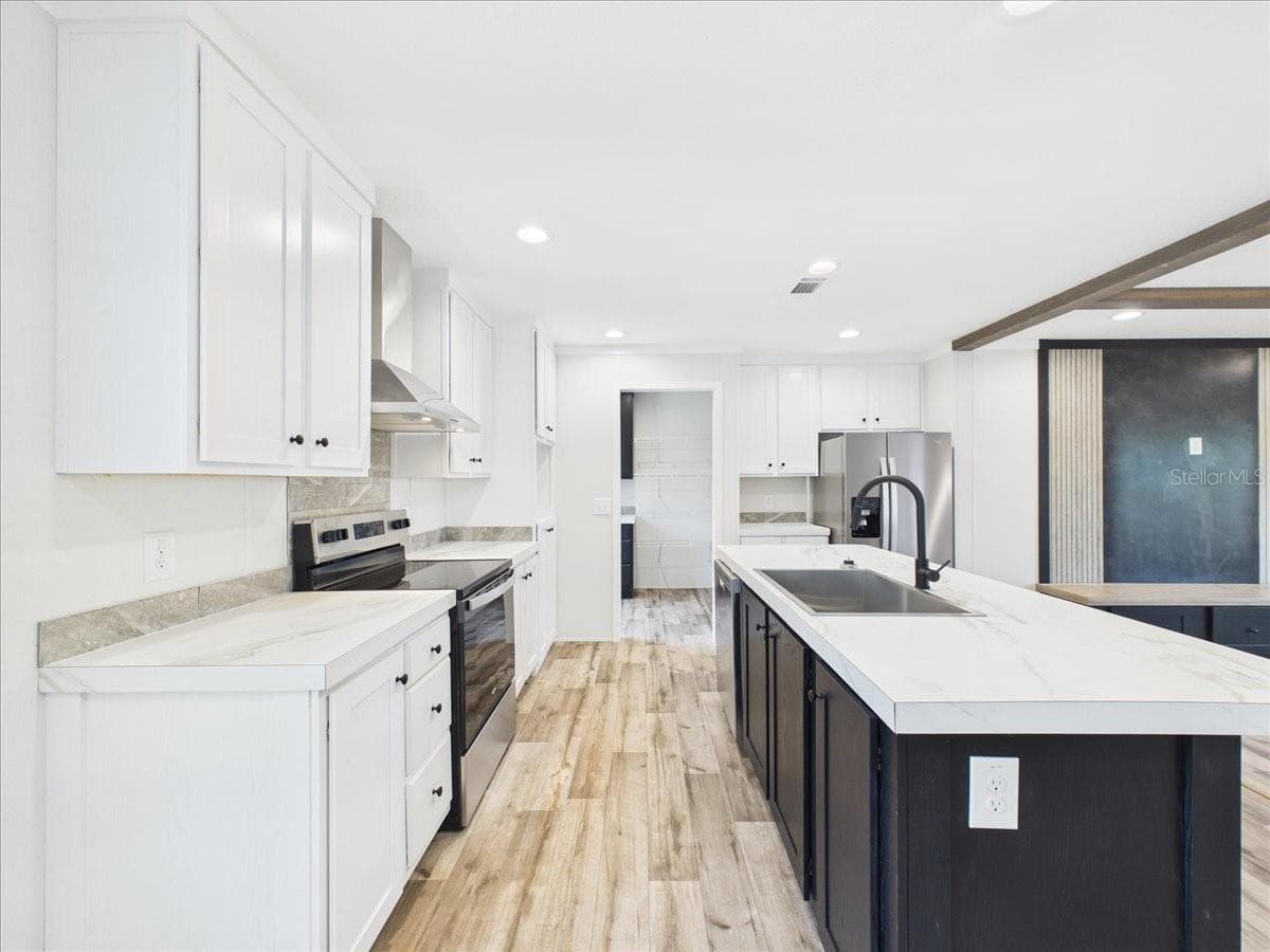Manufactured Home at 137 BEULAH DR, HAWTHORNE, photo 11 of 31