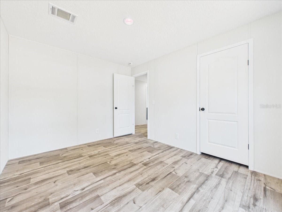 Manufactured Home at 137 BEULAH DR, HAWTHORNE, photo 23 of 31