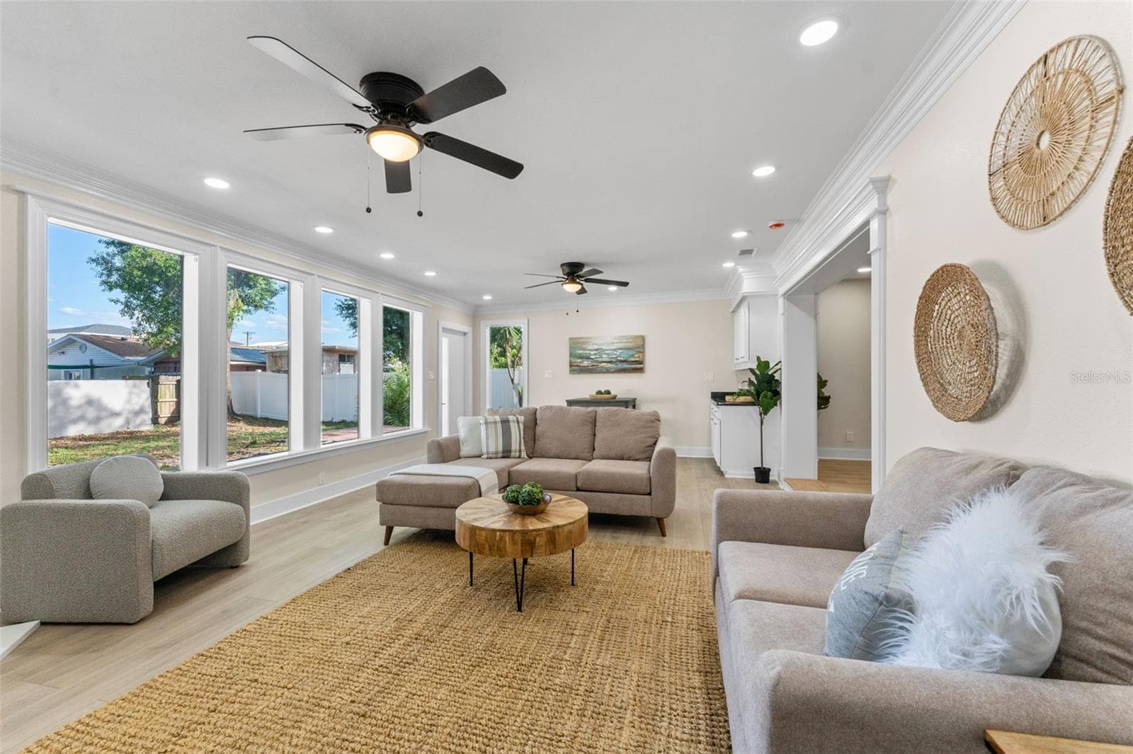 Single Family Residence at 1714 W SAINT ISABEL ST, TAMPA, photo 2 of 32