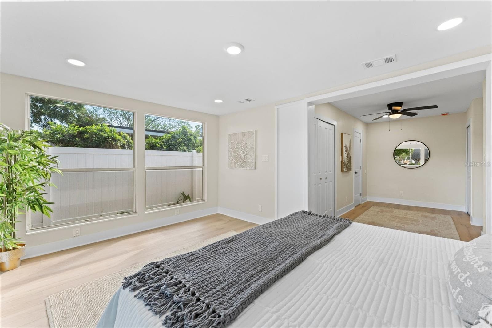 Single Family Residence at 1714 W SAINT ISABEL ST, TAMPA, photo 7 of 32