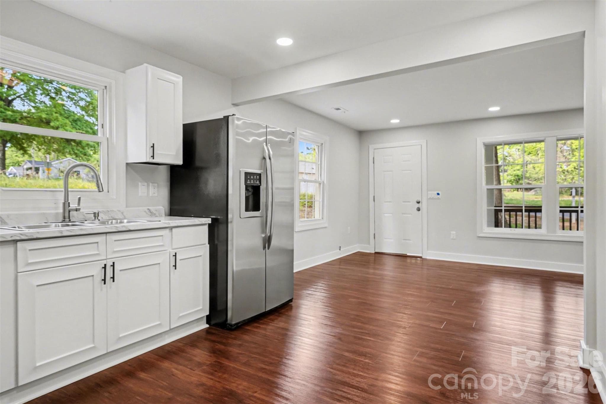 Single Family Residence at 722 S Weldon Street, Gastonia, photo 8 of 23