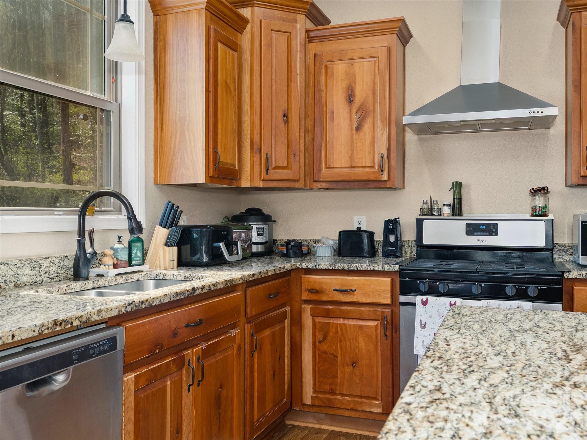 Single Family Residence at Clyde, photo 7 of 32