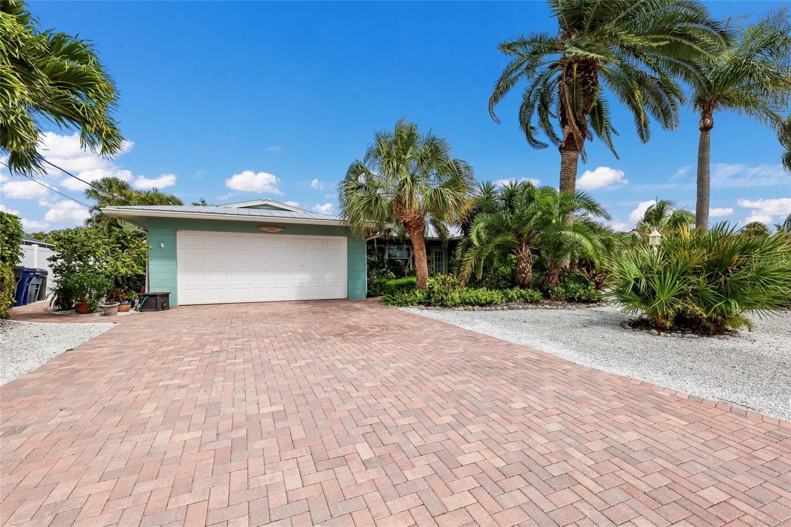 Single Family Residence at 5007 BIMINI DR, BRADENTON, photo 2 of 38