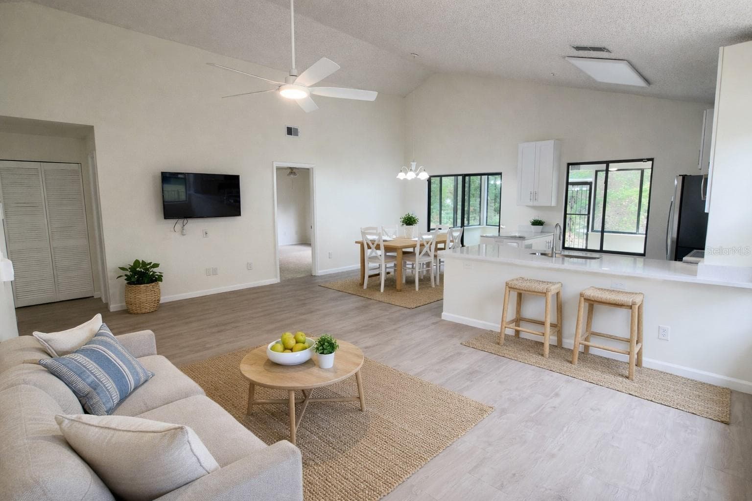 Single Family Residence at 114 SPREADING OAK CT, SANFORD, photo 3 of 13